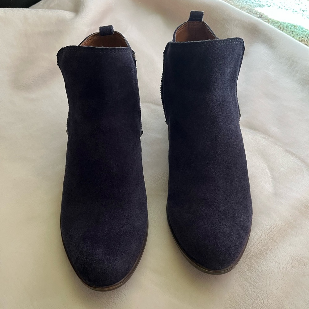 Lucky Brand Basel Dark Blue Suede Ankle Boots Size 8 New